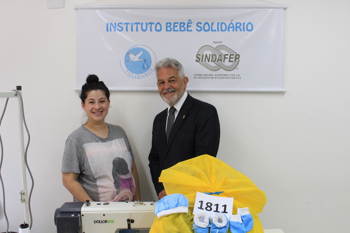Bebê Solidário realiza entrega de enxovais do mês de novembro