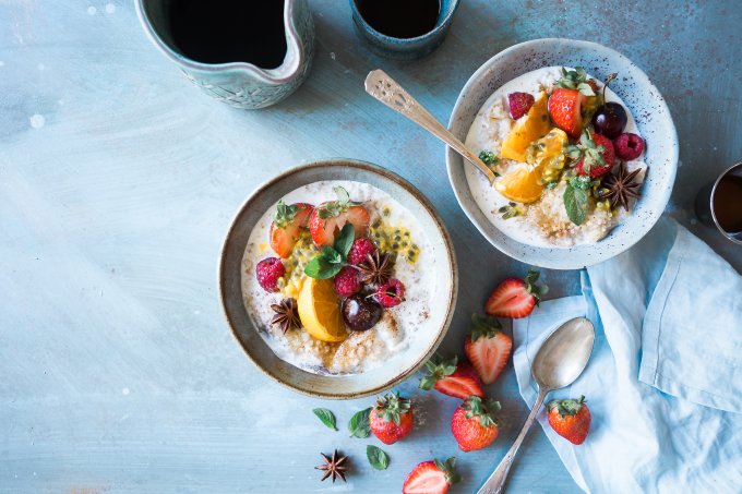 Pular o café da manhã pode facilitar ganho de peso e prejudicar o coração