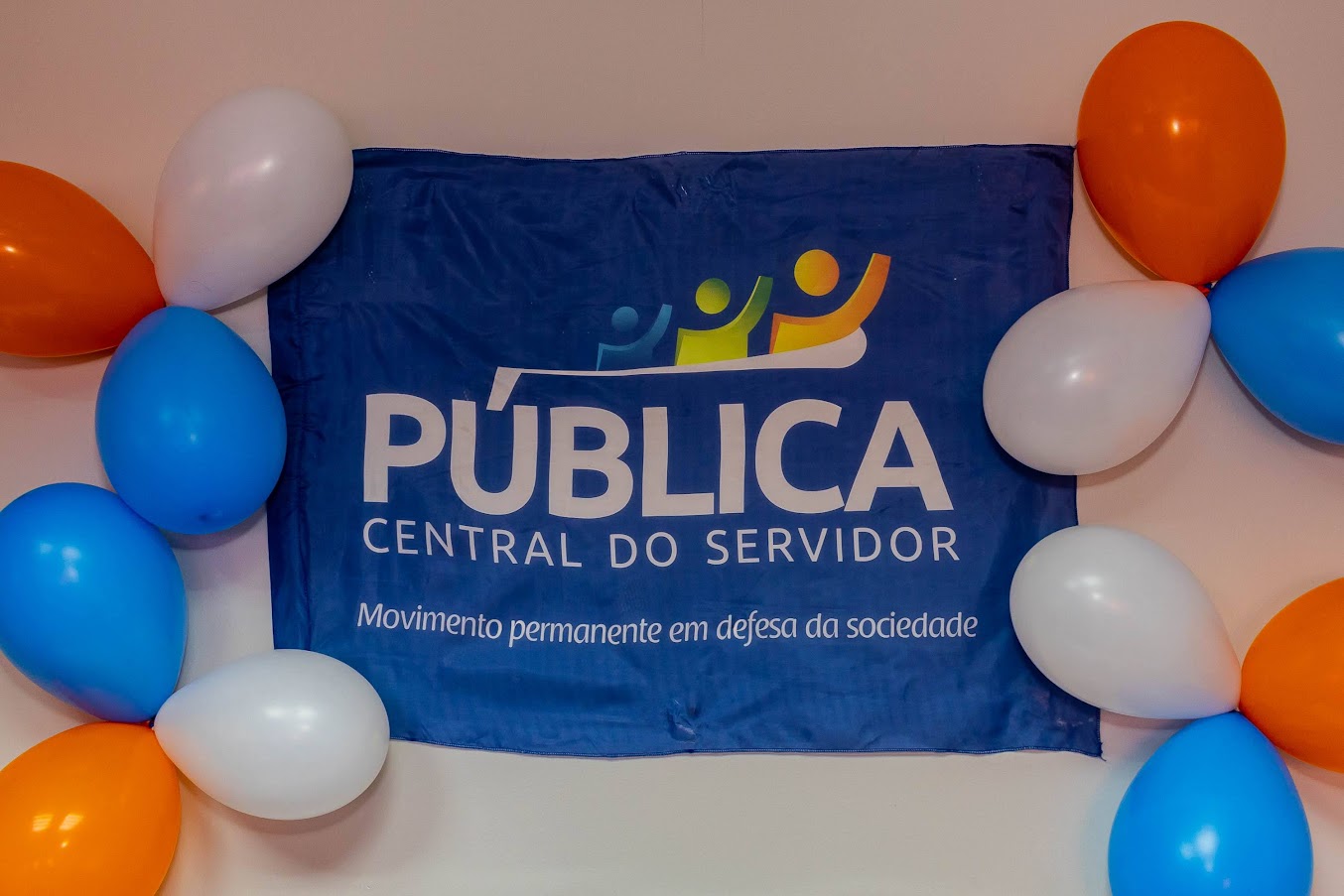 Pública completa 7 anos fortalecendo o funcionalismo público brasileiro