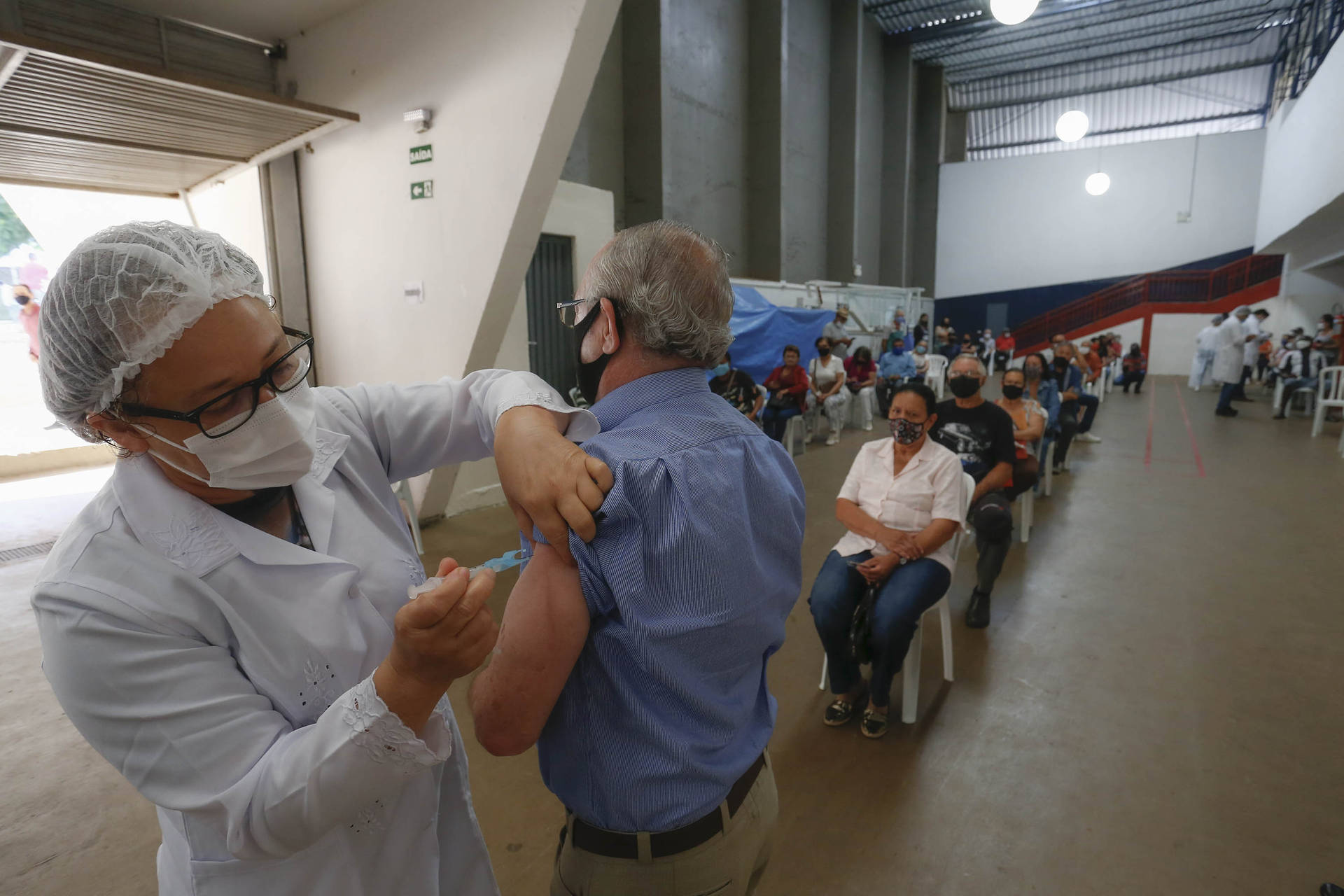 Paraná ultrapassa a marca de 2 milhões de doses aplicadas contra a Covid-19
